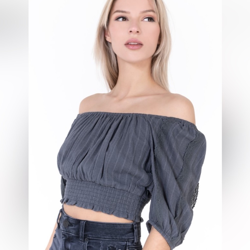 American Eagle Puff Sleeve Crop Top